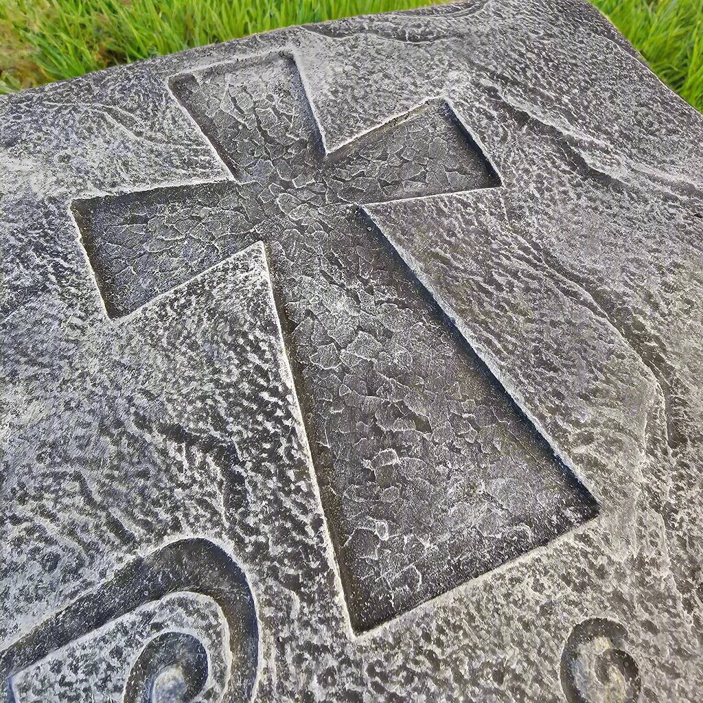 Faith Path Stepping Stone (10" x 10")-4