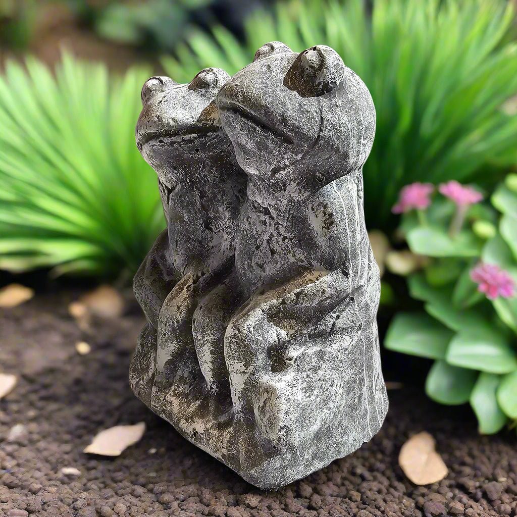 Charming Frog Couple Statue (7" x 5")-2