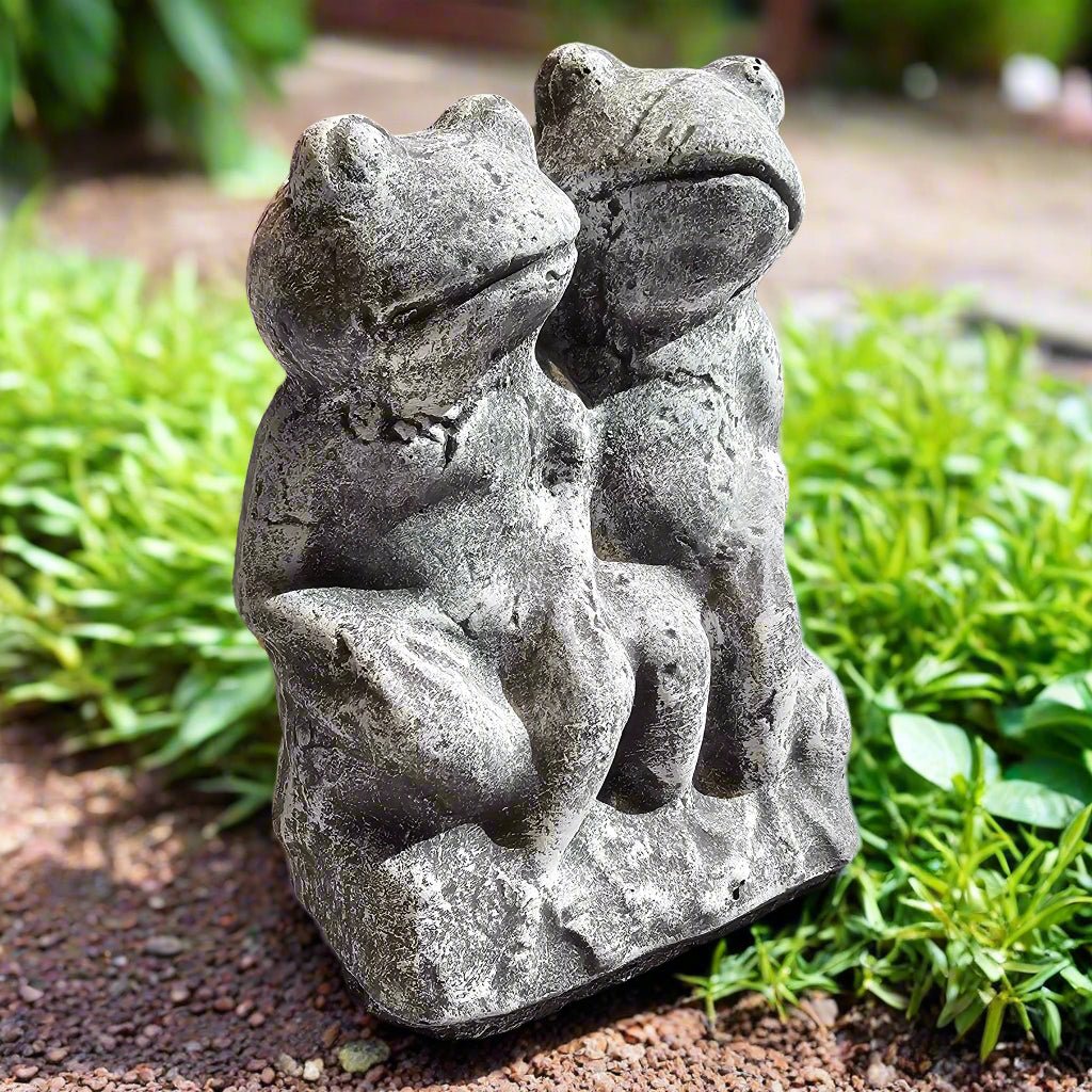 Charming Frog Couple Statue (7" x 5")-1