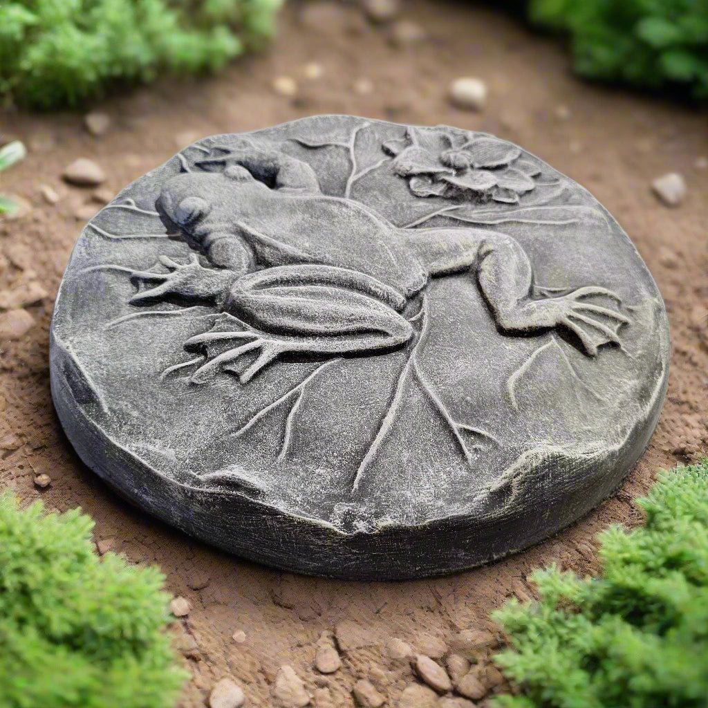 Lily Pad Frog Garden Stone (13" x 1.5")-4