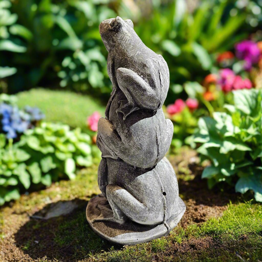 Harmonious Frogs on Lilypad Statue (12" x 6")-4